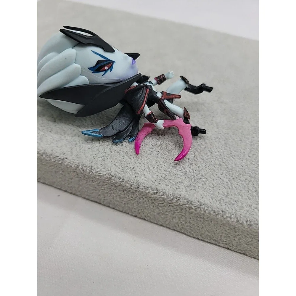KENMA DOTA 2 Silkwood The Vengeful Spirit Action Figure 3